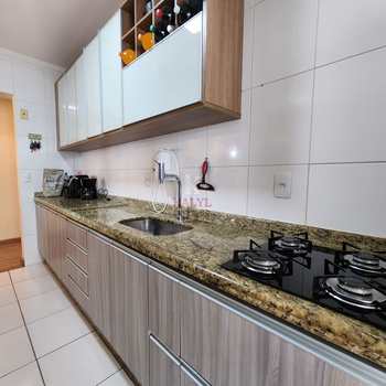Apartamento em Praia Grande, bairro Guilhermina