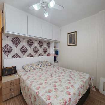 Apartamento em Praia Grande, bairro Guilhermina