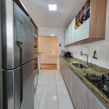 Apartamento em Praia Grande, bairro Guilhermina