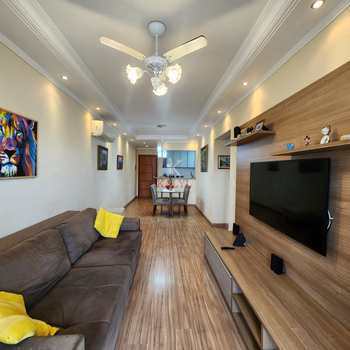 Apartamento em Praia Grande, bairro Guilhermina