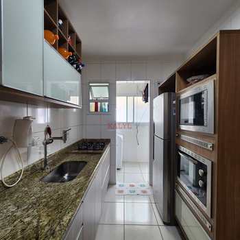 Apartamento em Praia Grande, bairro Guilhermina