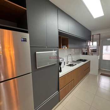 Apartamento em Praia Grande, bairro Boqueirão