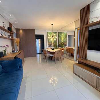 Apartamento em Praia Grande, bairro Boqueirão
