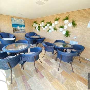 Apartamento em Praia Grande, bairro Boqueirão