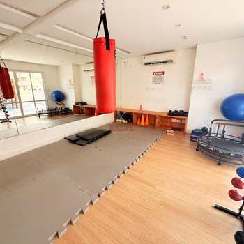 Apartamento em Praia Grande, bairro Canto do Forte