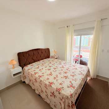Apartamento em Praia Grande, bairro Canto do Forte