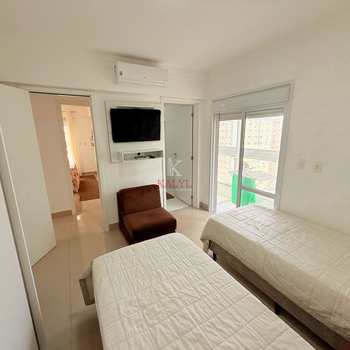 Apartamento em Praia Grande, bairro Canto do Forte