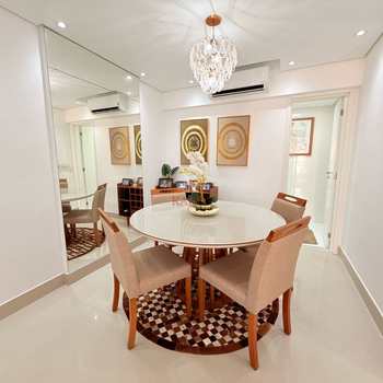 Apartamento em Praia Grande, bairro Canto do Forte