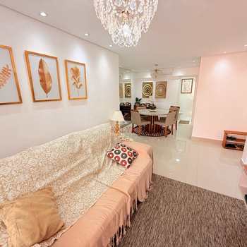 Apartamento em Praia Grande, bairro Canto do Forte