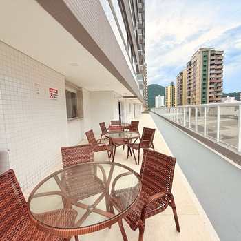 Apartamento em Praia Grande, bairro Canto do Forte