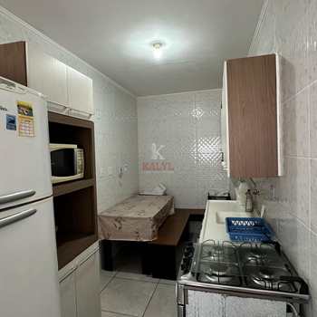 Apartamento em Praia Grande, bairro Guilhermina