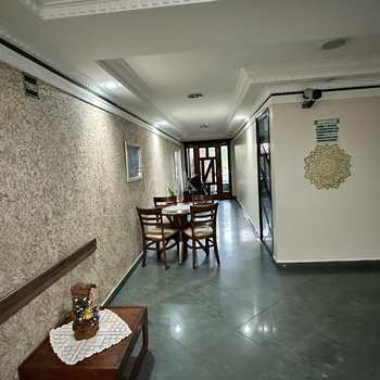 Apartamento em Praia Grande, bairro Guilhermina