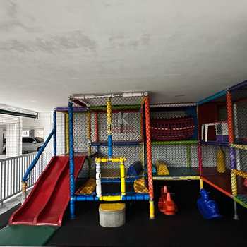 Apartamento em Praia Grande, bairro Guilhermina