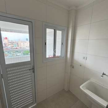 Apartamento em Praia Grande, bairro Guilhermina
