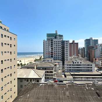 Apartamento em Praia Grande, bairro Guilhermina