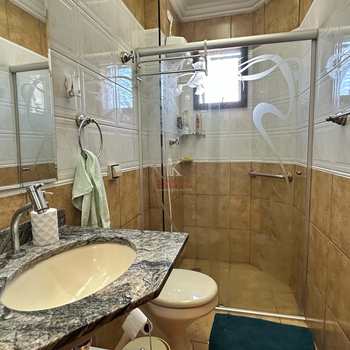 Apartamento em Praia Grande, bairro Guilhermina