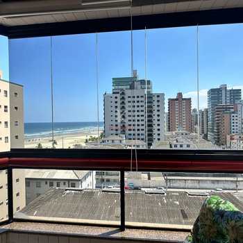 Apartamento em Praia Grande, bairro Guilhermina