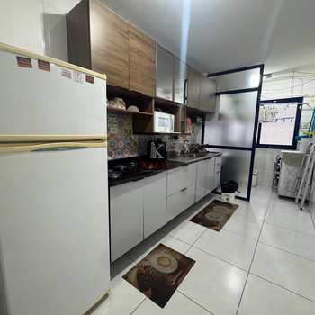 Apartamento em Praia Grande, bairro Guilhermina