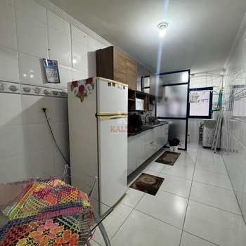 Apartamento em Praia Grande, bairro Guilhermina