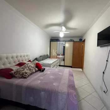 Apartamento em Praia Grande, bairro Guilhermina