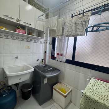 Apartamento em Praia Grande, bairro Guilhermina