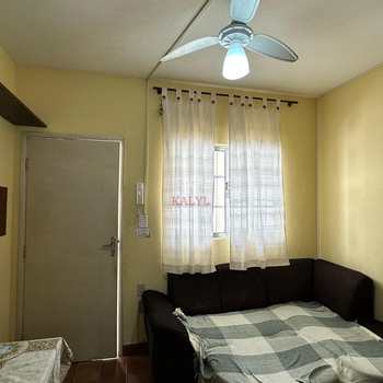 Apartamento em Praia Grande, bairro Guilhermina