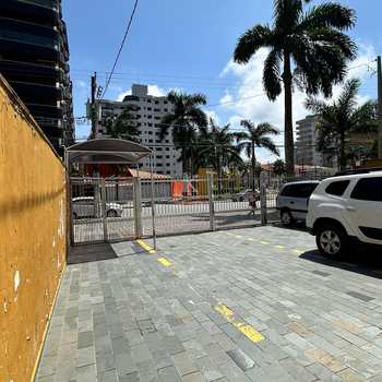 Apartamento em Praia Grande, bairro Guilhermina