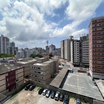 Apartamento em Praia Grande, bairro Guilhermina