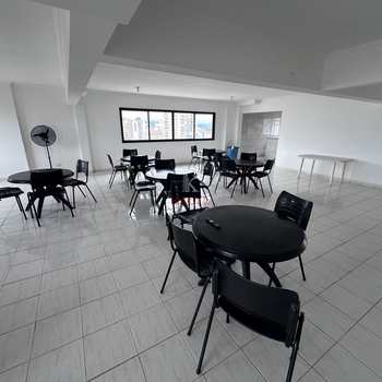 Apartamento em Praia Grande, bairro Guilhermina