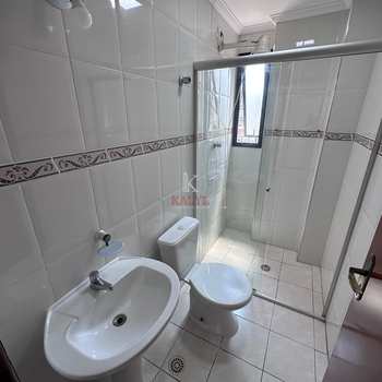 Apartamento em Praia Grande, bairro Guilhermina