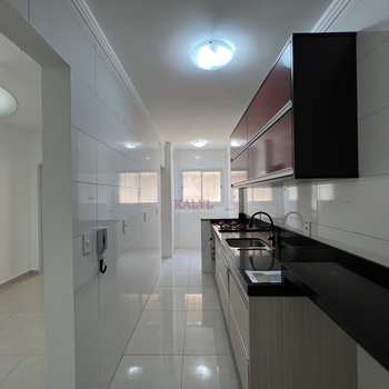 Apartamento em Praia Grande, bairro Guilhermina