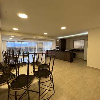 Apartamento em Praia Grande, bairro Guilhermina
