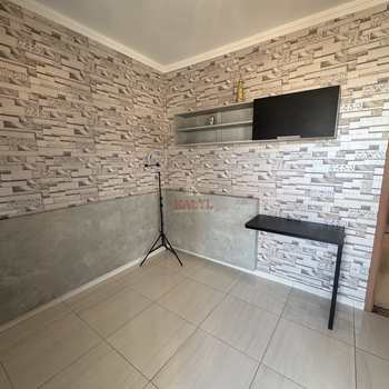 Apartamento em Praia Grande, bairro Guilhermina