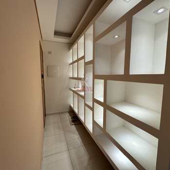 Apartamento em Praia Grande, bairro Guilhermina