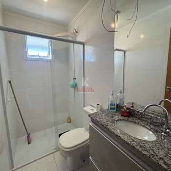 Apartamento em Praia Grande, bairro Guilhermina