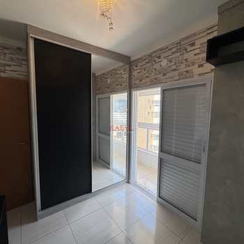Apartamento em Praia Grande, bairro Guilhermina