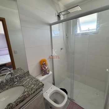 Apartamento em Praia Grande, bairro Guilhermina