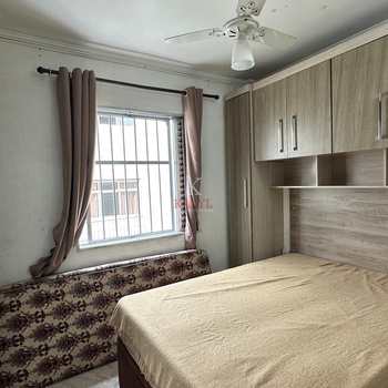 Apartamento em Praia Grande, bairro Guilhermina