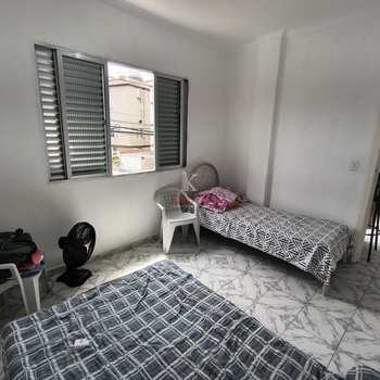 Apartamento em Praia Grande, bairro Guilhermina