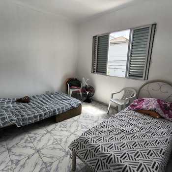 Apartamento em Praia Grande, bairro Guilhermina