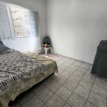 Apartamento em Praia Grande, bairro Guilhermina