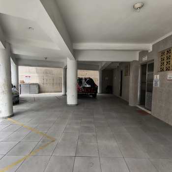 Apartamento em Praia Grande, bairro Guilhermina