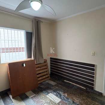 Apartamento em Praia Grande, bairro Guilhermina