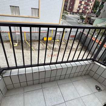 Apartamento em Praia Grande, bairro Guilhermina