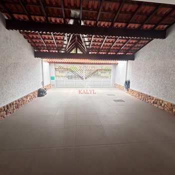 Casa em Praia Grande, bairro Tupi