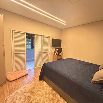 Casa em Praia Grande, bairro Tupi