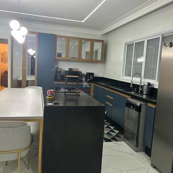 Casa em Praia Grande, bairro Tupi
