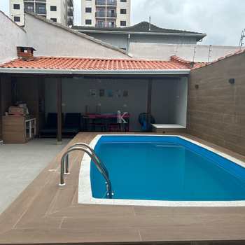 Casa em Praia Grande, bairro Tupi