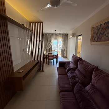 Apartamento em Praia Grande, bairro Guilhermina