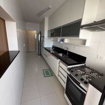 Apartamento em Praia Grande, bairro Guilhermina